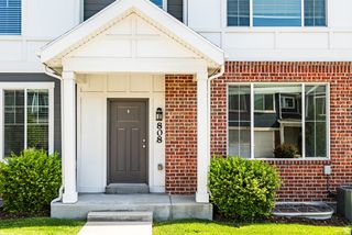 808 E NEWFIELD DR, Sandy, UT 84094