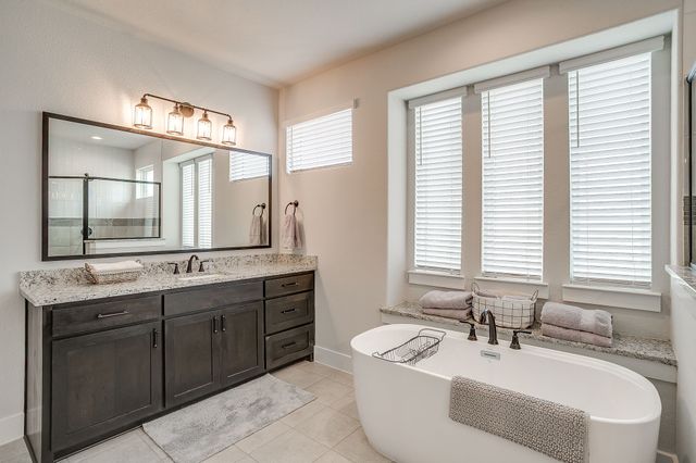 133 Aiden Drive, Waxahachie, TX 75165