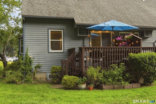 1 Abbott Road 207, Ellington, CT 06029