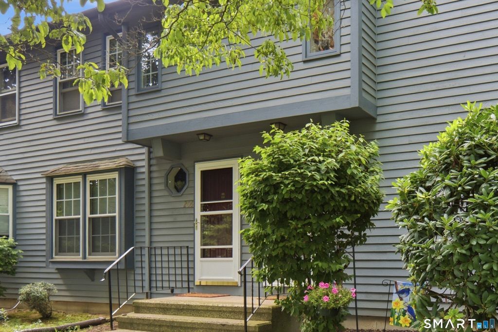1 Abbott Road 207, Ellington, CT 06029
