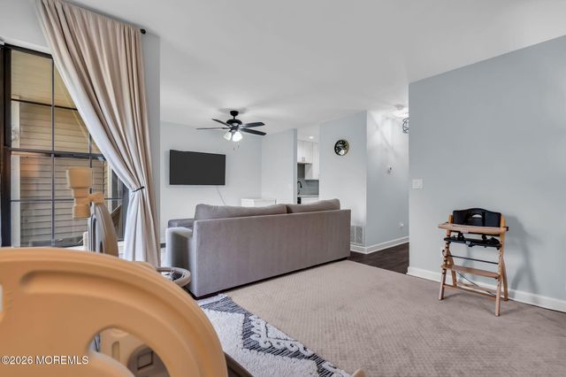 2404 Gulfstream Way, Toms River, NJ 08755