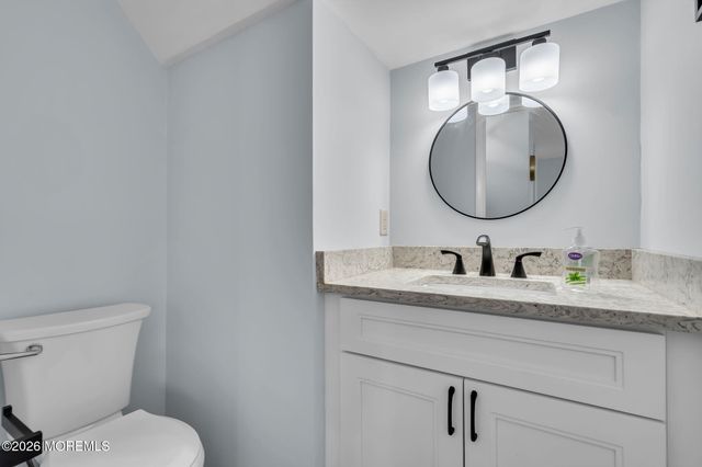 2404 Gulfstream Way, Toms River, NJ 08755