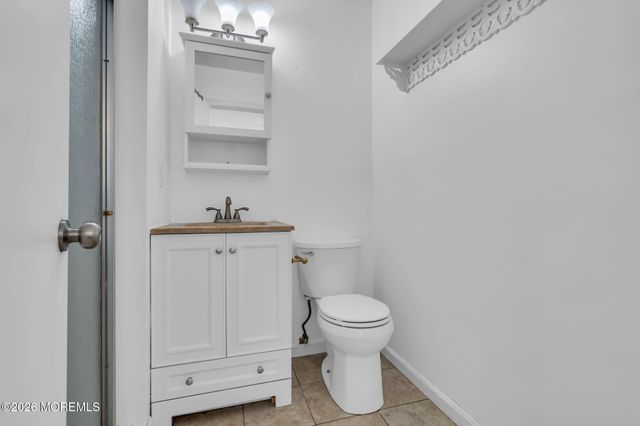 2404 Gulfstream Way, Toms River, NJ 08755