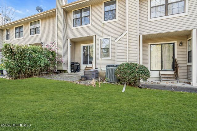 2404 Gulfstream Way, Toms River, NJ 08755