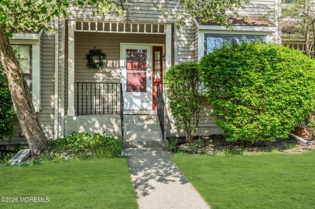 2404 Gulfstream Way, Toms River, NJ 08755