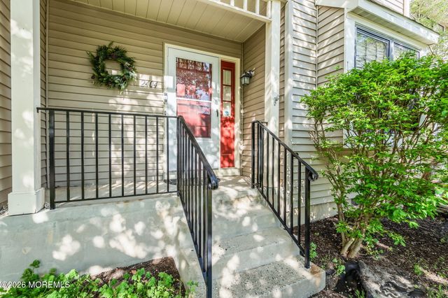 2404 Gulfstream Way, Toms River, NJ 08755