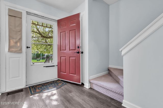 2404 Gulfstream Way, Toms River, NJ 08755