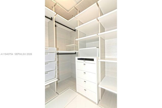 300 Sunny Isles Blvd 4-904, Sunny Isles Beach, FL 33160