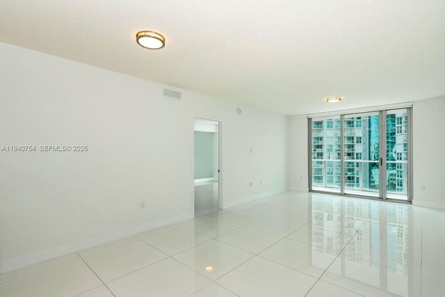 300 Sunny Isles Blvd 4-904, Sunny Isles Beach, FL 33160