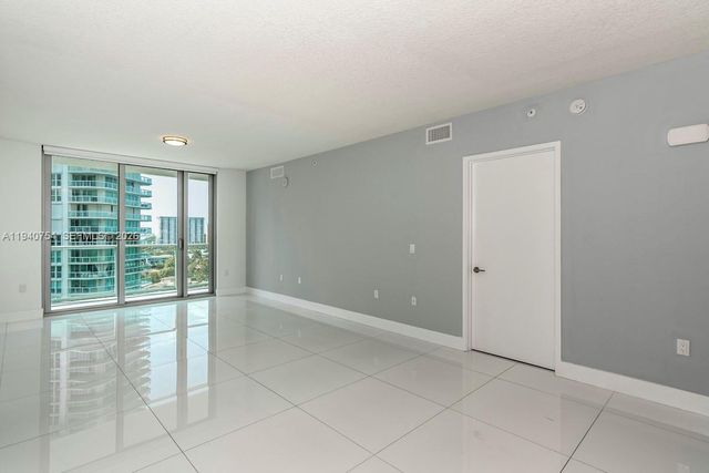 300 Sunny Isles Blvd 4-904, Sunny Isles Beach, FL 33160