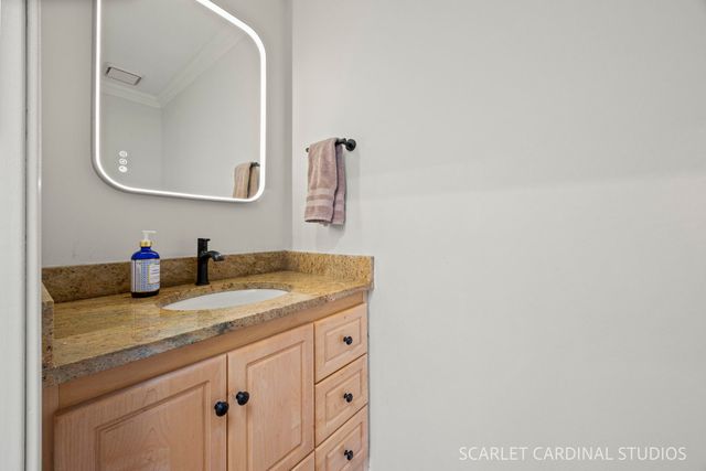 535 Chester Court, Aurora, IL 60504