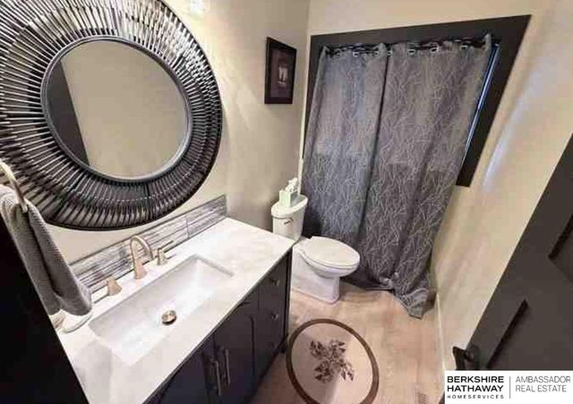 2520 S 98th Avenue, Omaha, NE 68124