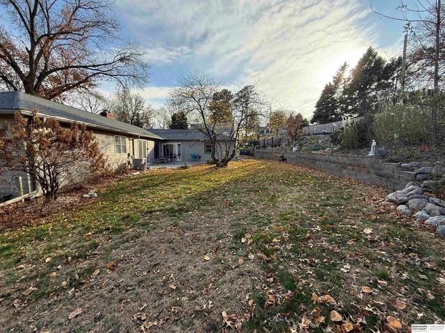 2520 S 98th Avenue, Omaha, NE 68124