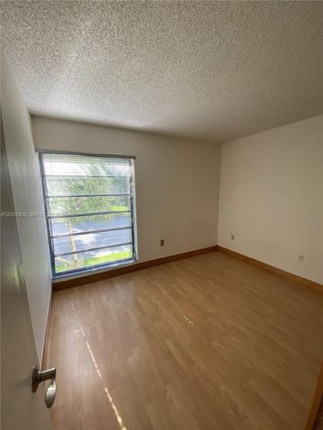 9020 SW 125th Ave F202, Miami, FL 33186