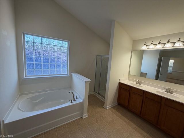 122 Kentland Ridge Drive, Kernersville, NC 27284