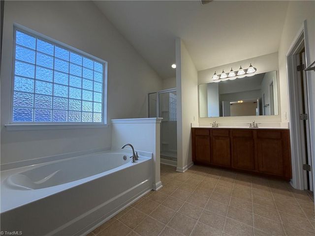 122 Kentland Ridge Drive, Kernersville, NC 27284