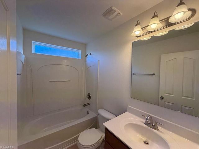 122 Kentland Ridge Drive, Kernersville, NC 27284