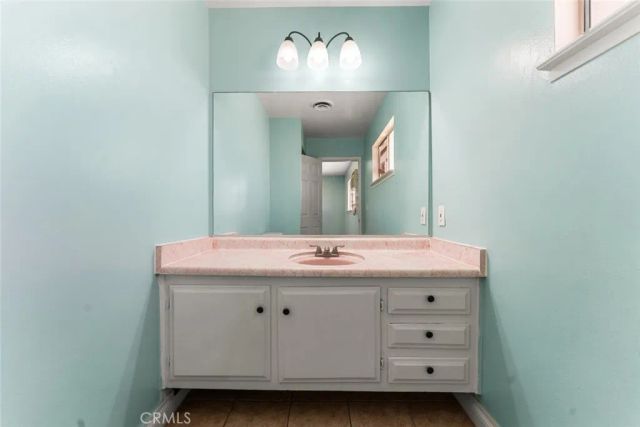 38447 2nd Street East, Palmdale, CA 93550