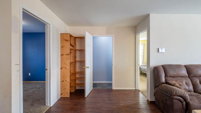 3592 County Road 4910, Willow Springs, MO 65793