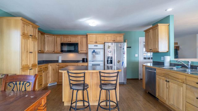 3592 County Road 4910, Willow Springs, MO 65793