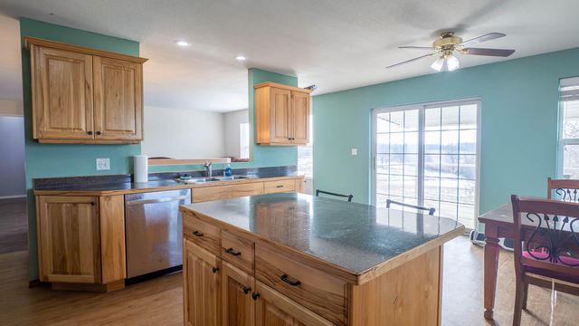 3592 County Road 4910, Willow Springs, MO 65793