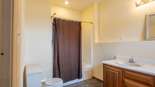 3592 County Road 4910, Willow Springs, MO 65793