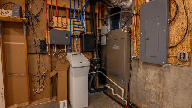 3592 County Road 4910, Willow Springs, MO 65793