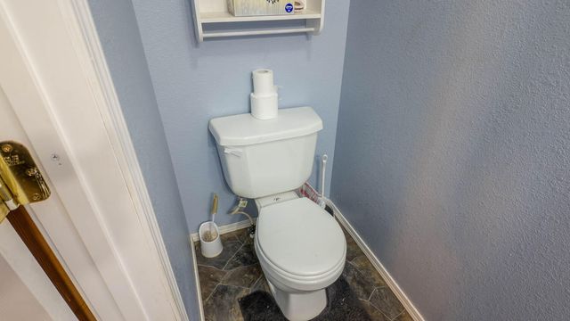 3592 County Road 4910, Willow Springs, MO 65793