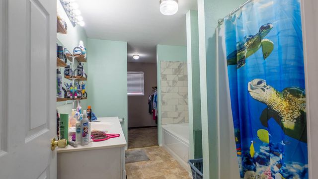 3592 County Road 4910, Willow Springs, MO 65793