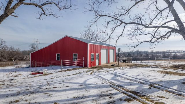3592 County Road 4910, Willow Springs, MO 65793