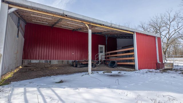 3592 County Road 4910, Willow Springs, MO 65793