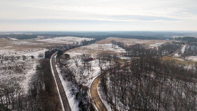 3592 County Road 4910, Willow Springs, MO 65793