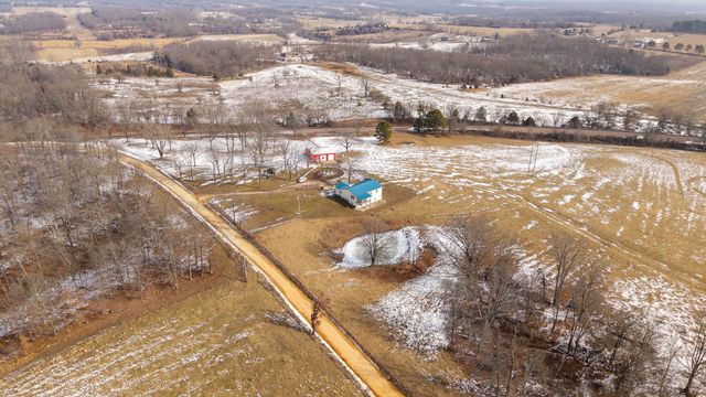 3592 County Road 4910, Willow Springs, MO 65793