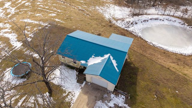 3592 County Road 4910, Willow Springs, MO 65793