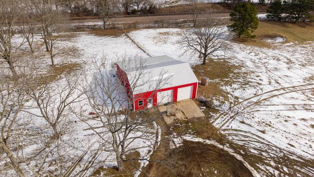 3592 County Road 4910, Willow Springs, MO 65793