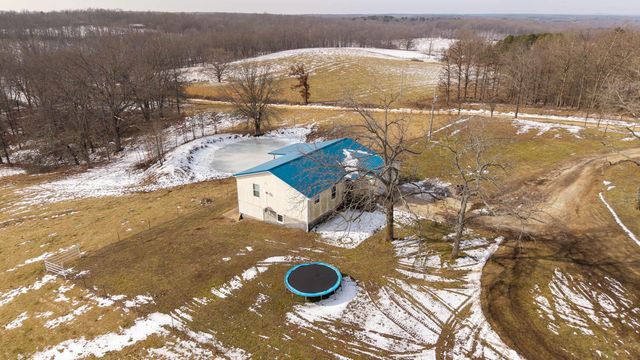 3592 County Road 4910, Willow Springs, MO 65793