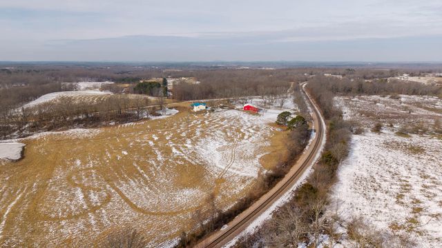 3592 County Road 4910, Willow Springs, MO 65793