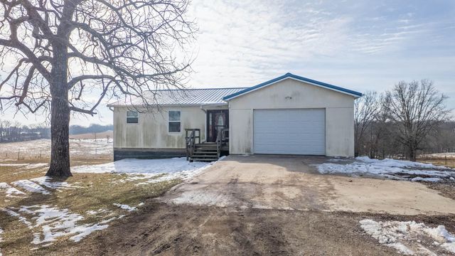 3592 County Road 4910, Willow Springs, MO 65793