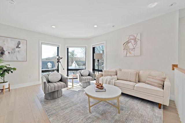 31 Brunswick Rd, Arlington, MA 02476