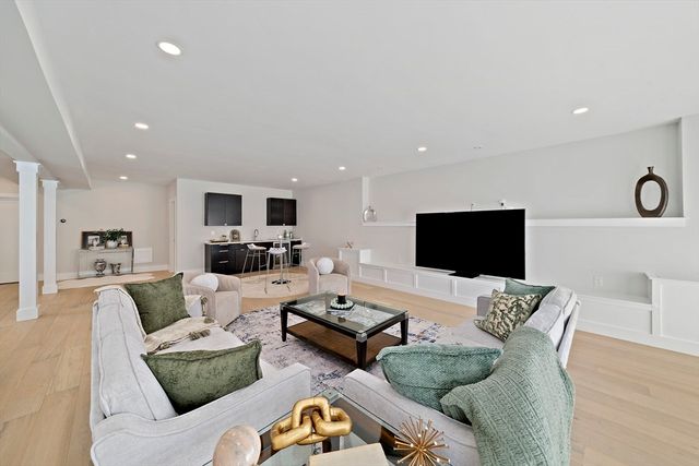 31 Brunswick Rd, Arlington, MA 02476