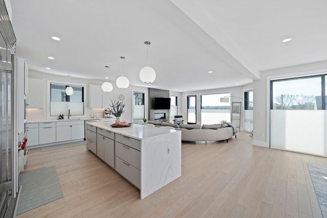 31 Brunswick Rd, Arlington, MA 02476