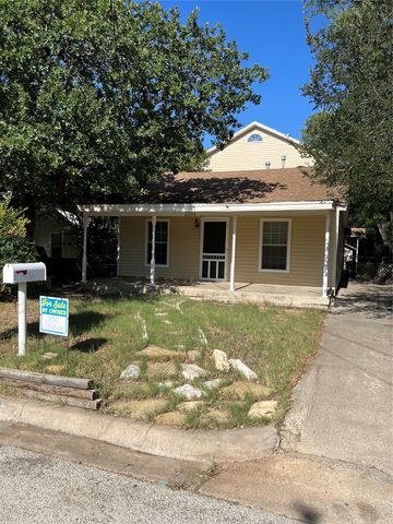 3304 Huron Trail, Lake Worth, TX 76135