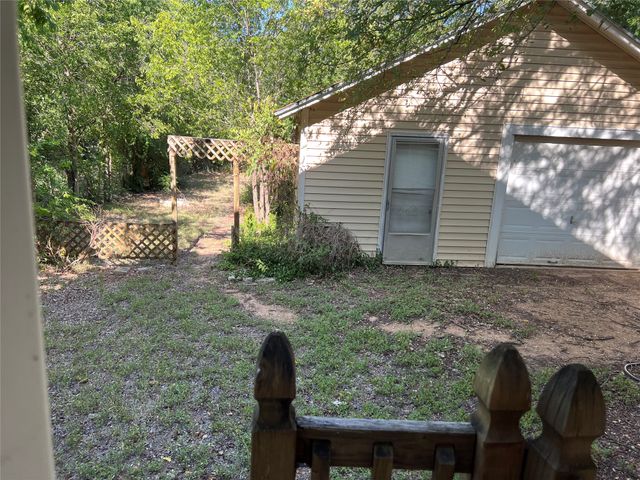 3304 Huron Trail, Lake Worth, TX 76135