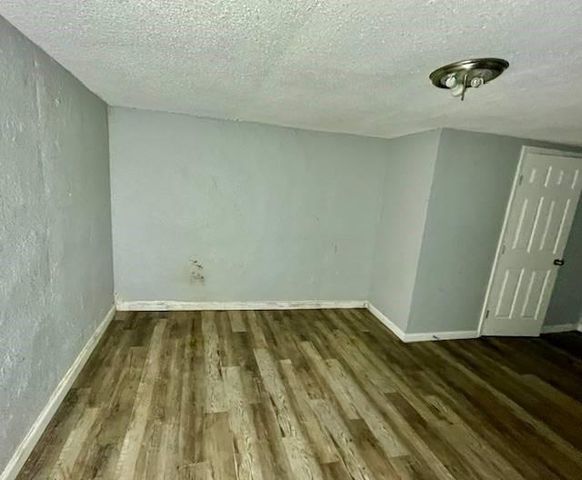 4135 Jackson Avenue, Kansas City, MO 64130