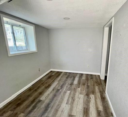 4135 Jackson Avenue, Kansas City, MO 64130