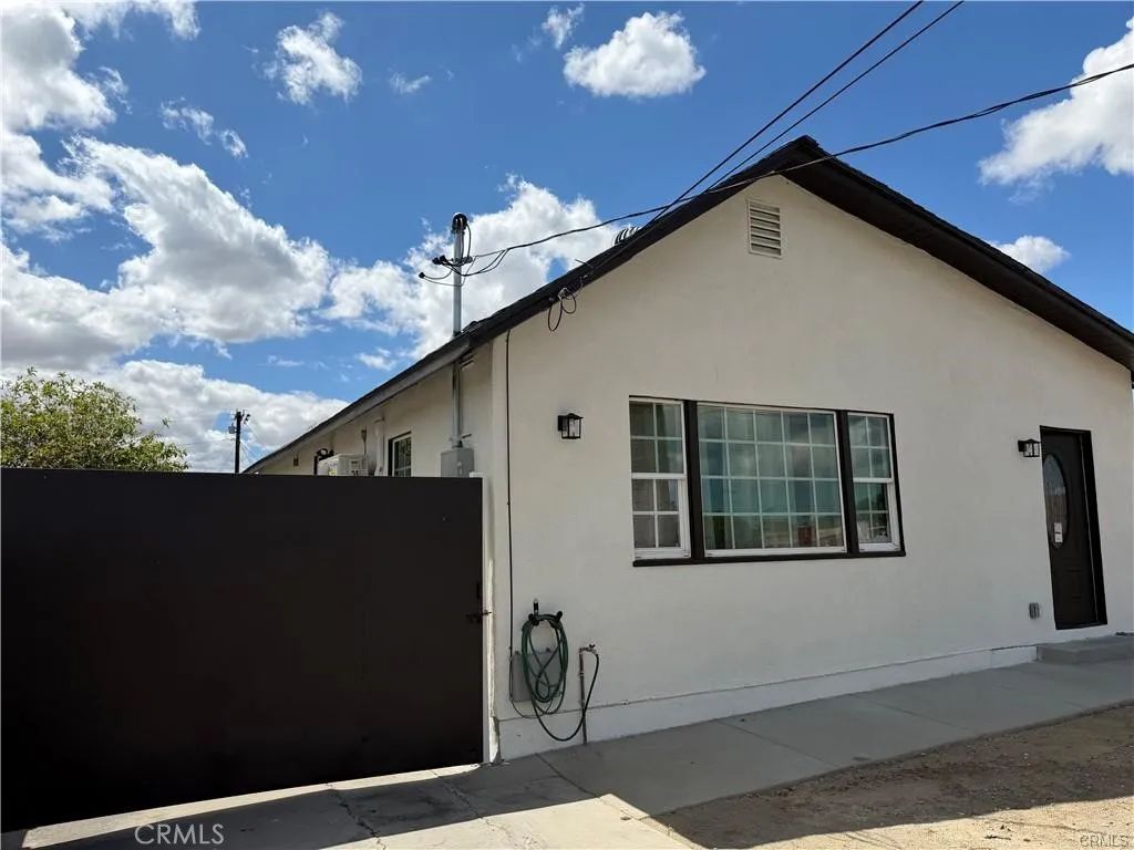 1271 W 19th, San Bernardino, CA 92411