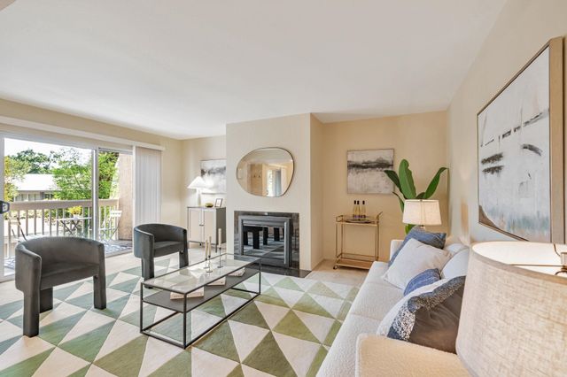 675 Sharon Park Dr 245, Menlo Park, CA 94025