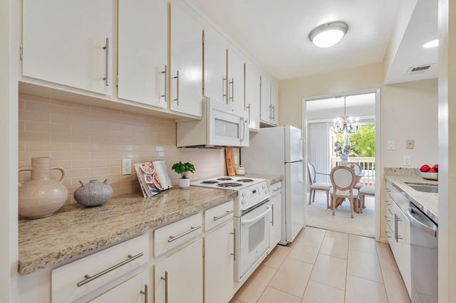 675 Sharon Park Dr 245, Menlo Park, CA 94025