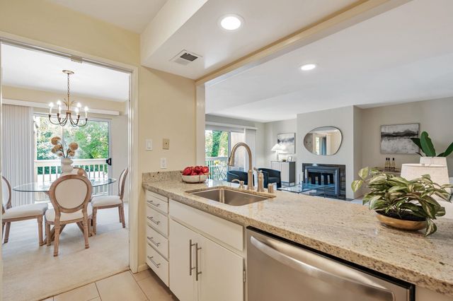 675 Sharon Park Dr 245, Menlo Park, CA 94025