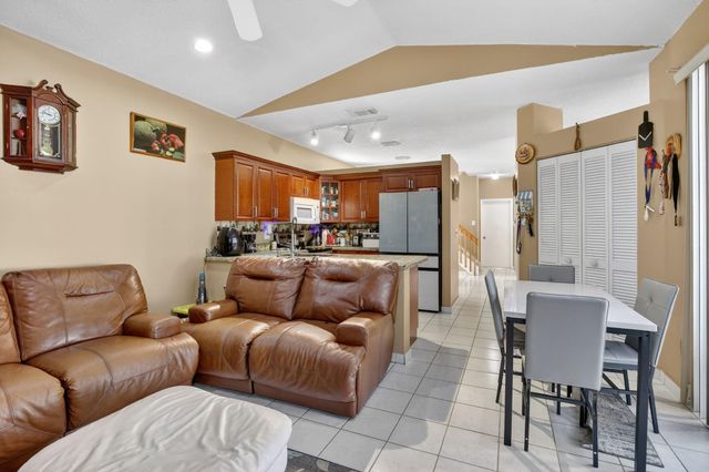 226 NW 75th Way, Plantation, FL 33317